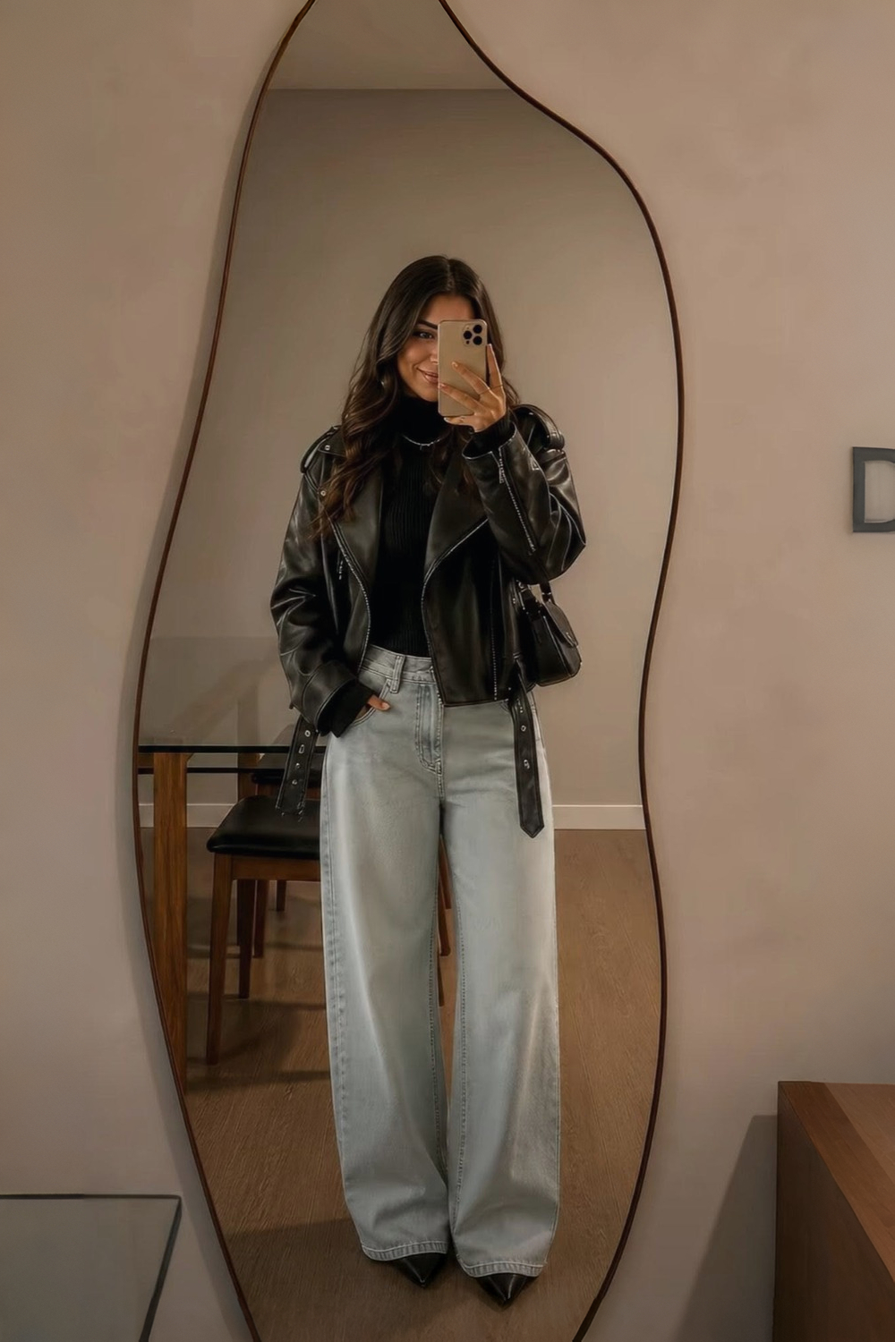 Outfit Casual Black Leather Jacket