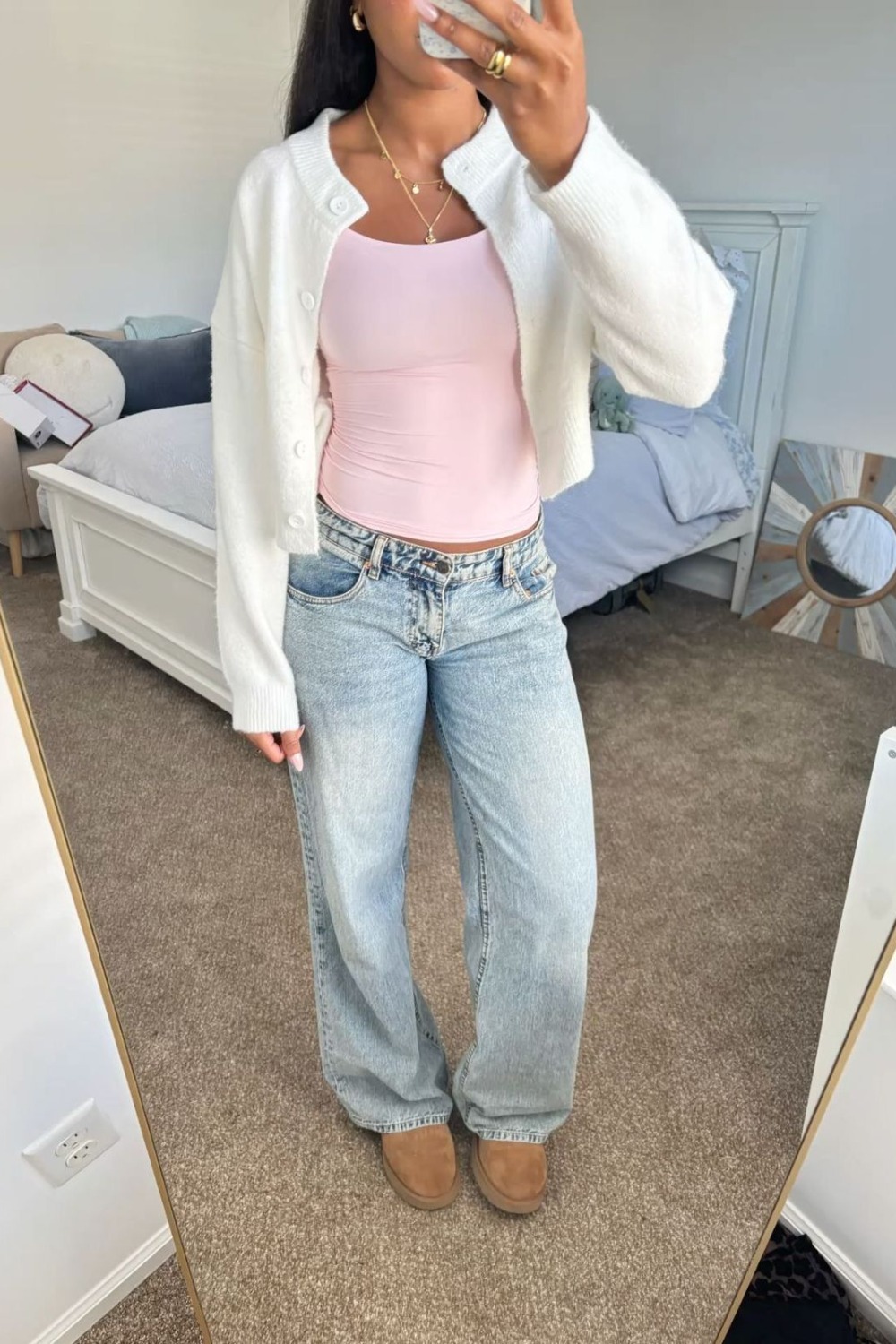 pink outfits with jeans